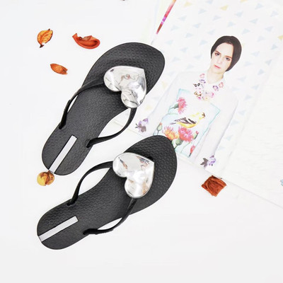 官方正品爱心人字拖女新款夏季外穿海边沙滩夹脚拖鞋度假防滑凉鞋