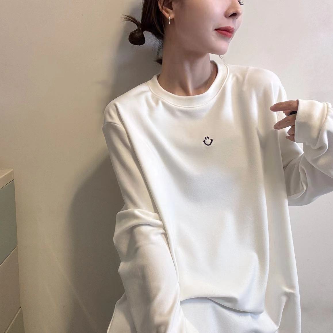 欧洲站笑脸刺绣长袖T恤女2025冬季新款宽松显瘦圆领百搭显瘦上衣