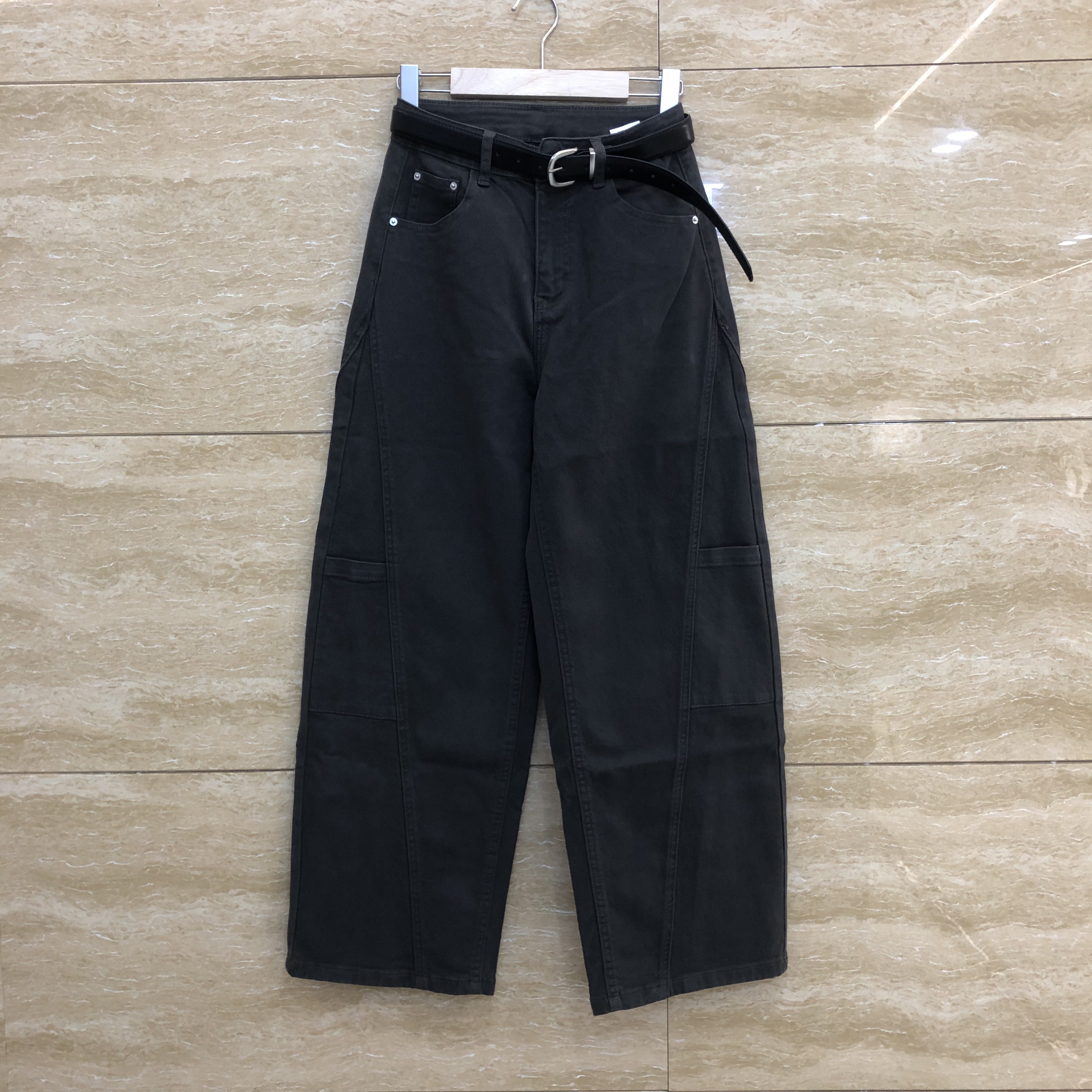 欧洲站58152军绿色口袋字母刺绣腰带褶皱设计弯刀工装牛仔裤女款