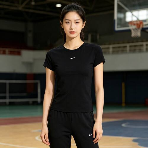 耐克女子 NSW NK CHLL KNT MD CRP运动短T恤FV5509-010
