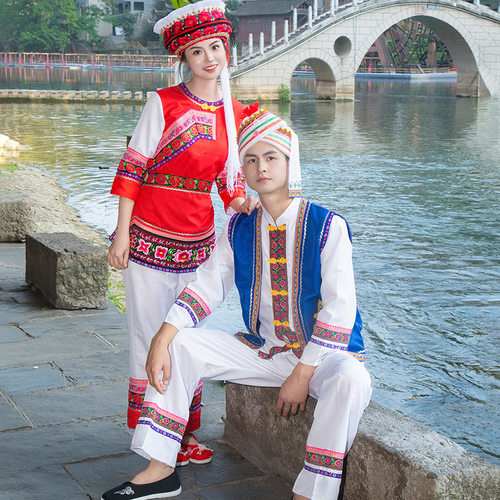 新款白族服装旅拍演出首选