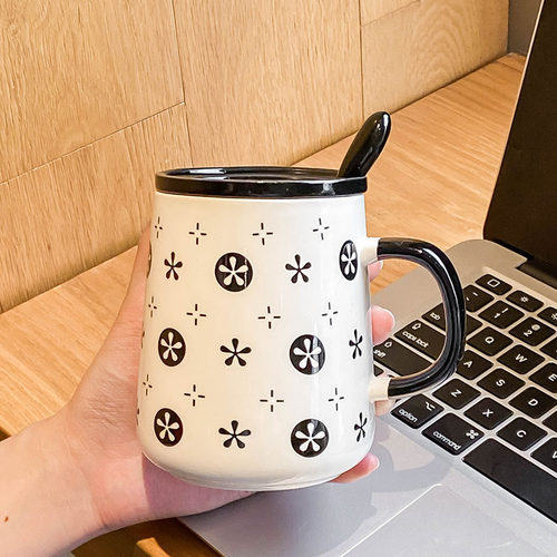 大容量简约马克杯带盖勺