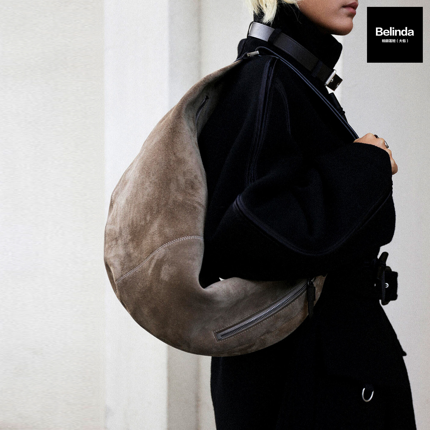 新款真皮麂皮简约大容量流浪包牛角包手提单肩斜挎复古休闲通勤女