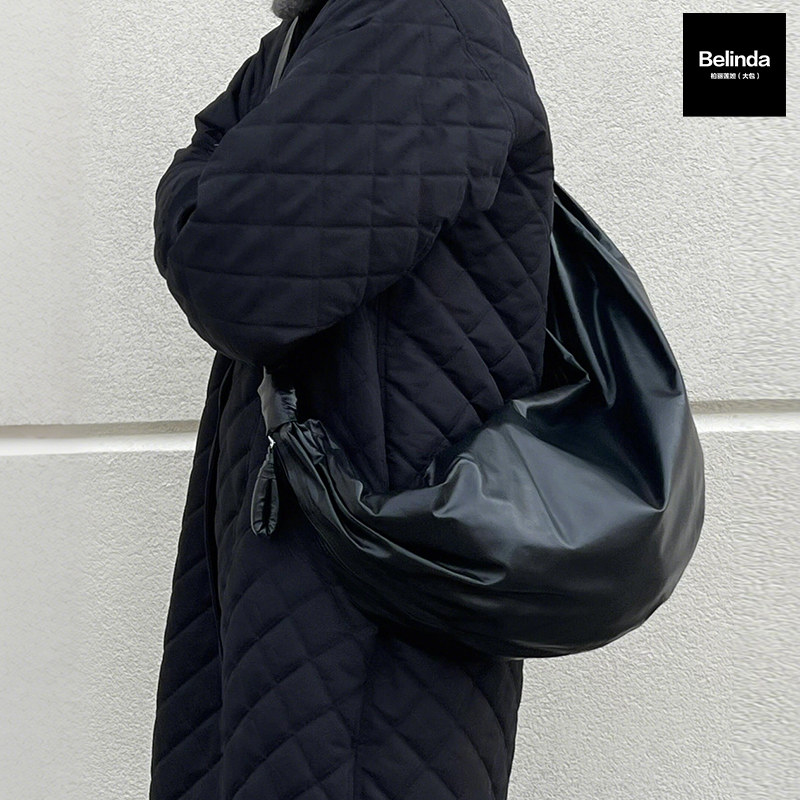 新款油蜡纸头层牛皮大容量饺子包牛角包单肩斜挎复古休闲通勤女包