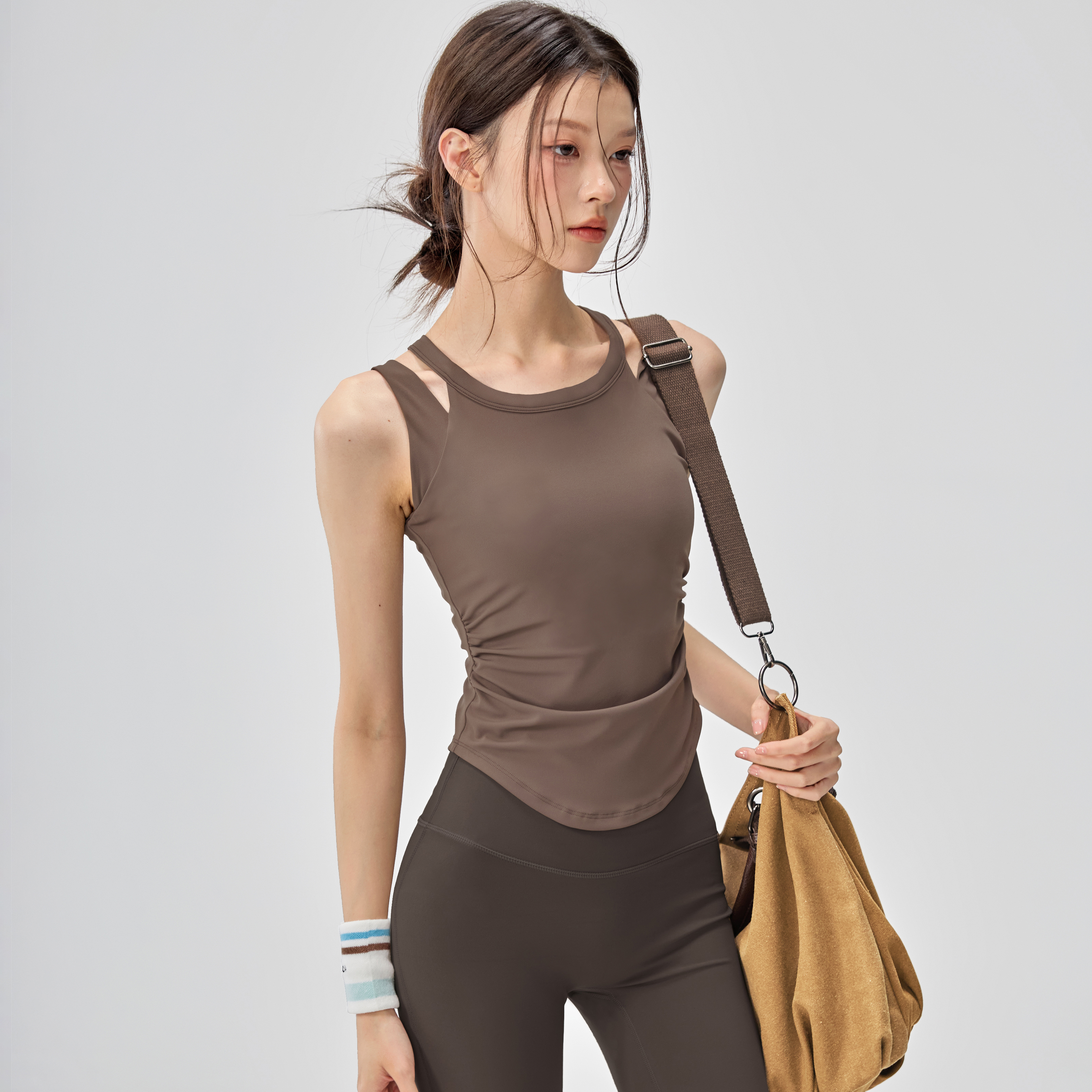 一体式瑜伽背心女防震外穿运动跑步普拉提内衣假两件显瘦健身上衣