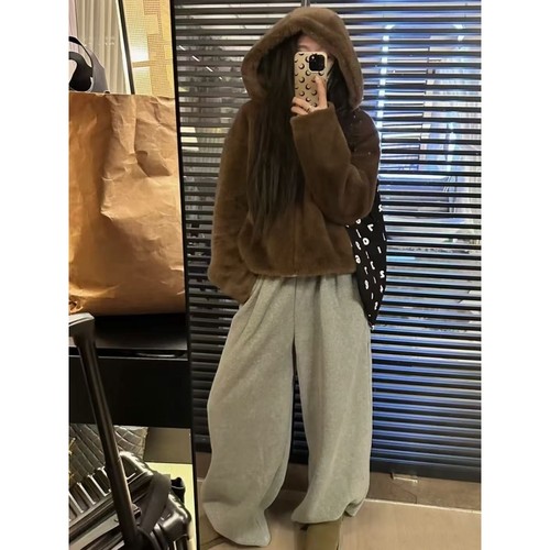 皮毛一体皮草外套女连帽仿水貂秋冬新款毛毛大衣短款宽松休闲女装