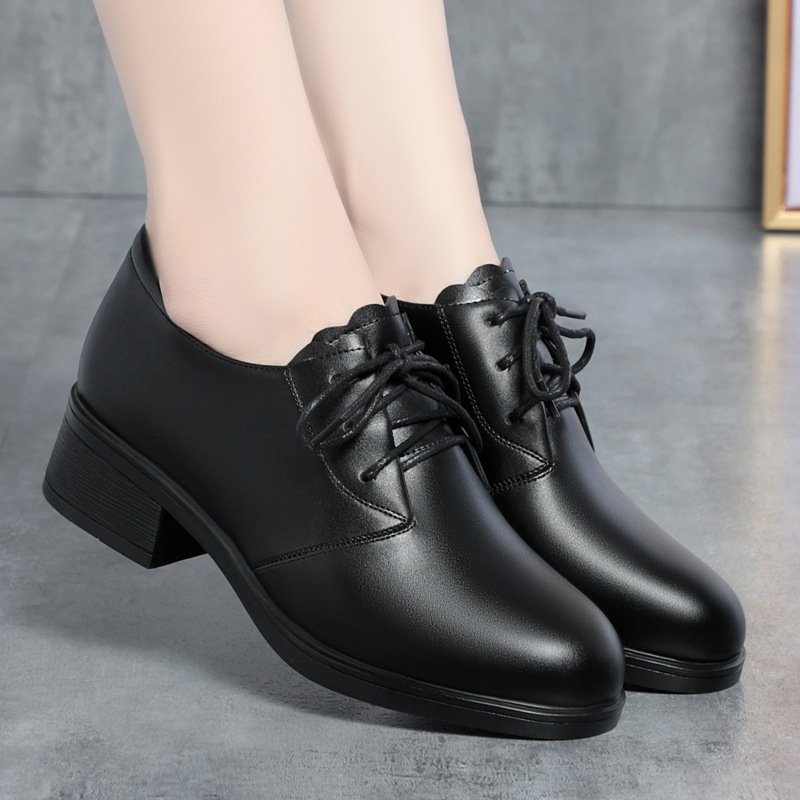 新款春秋软皮软底舒适低跟圆头深口时尚粗跟女士皮鞋大码单鞋女