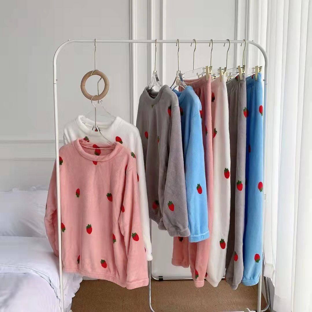 草莓暖暖套装女秋冬款保暖印花家居服加绒加厚珊瑚绒严选睡衣,女士内衣/男士内衣/家居服,睡衣/家居服套装,淘宝优惠券,粉丝福利购,淘宝优惠卷