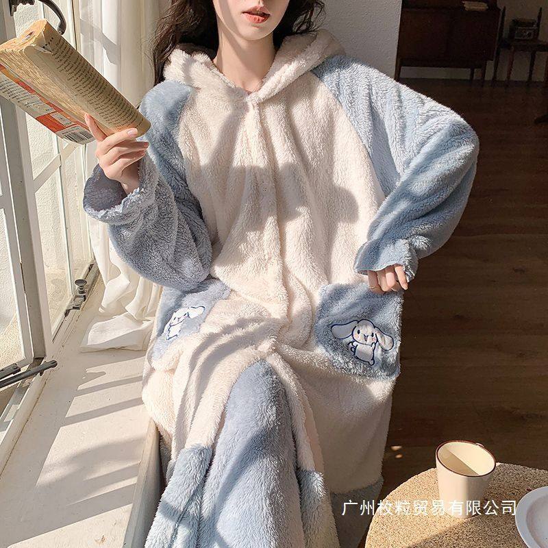 睡衣女四季法拉绒四季加绒睡袍长款保暖两件套装可爱珊瑚绒家居服
