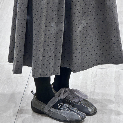 韩国小众真皮蝴蝶结绑带芭蕾舞灰色单鞋女休闲魔术贴玛丽珍鞋