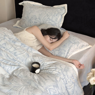 ROLAND LIVE秋冬加厚高克重牛奶绒四件套雕花绒床单被套保暖床品