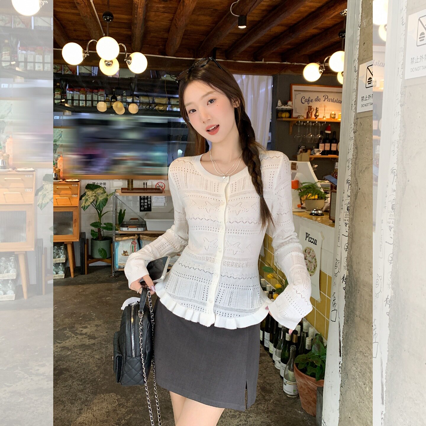 白色圆领勾花镂空长袖针织开衫女秋季新款修身显瘦薄款上衣