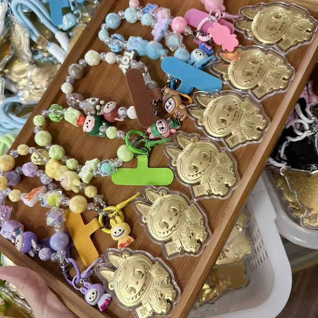 labubu新款拉布布黄金手机挂件