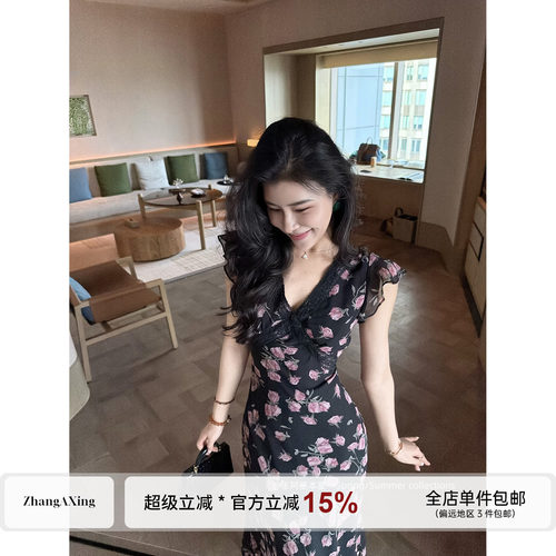 张阿星【玫瑰私语】法式V领度假风玫瑰碎花收腰绝美显瘦连衣裙