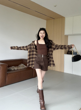 张阿星【自由至上】美式复古休闲格纹宽松衬衫外套+ 咖色高腰短裤