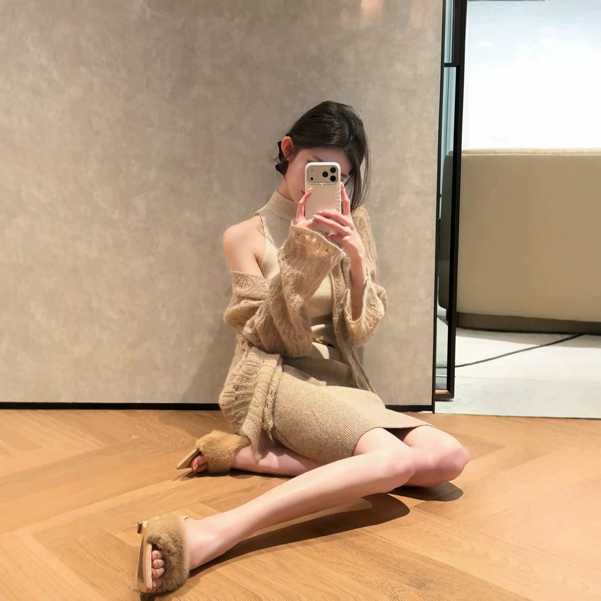 秋季时尚设计感复古风穿搭修身显瘦内搭薄款开衫上衣气质高腰裙子