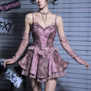 虚轨原创 蚀心蝶狱y2k辣妹撞钉刺绣亮片牛仔少女朋克风吊带连衣裙