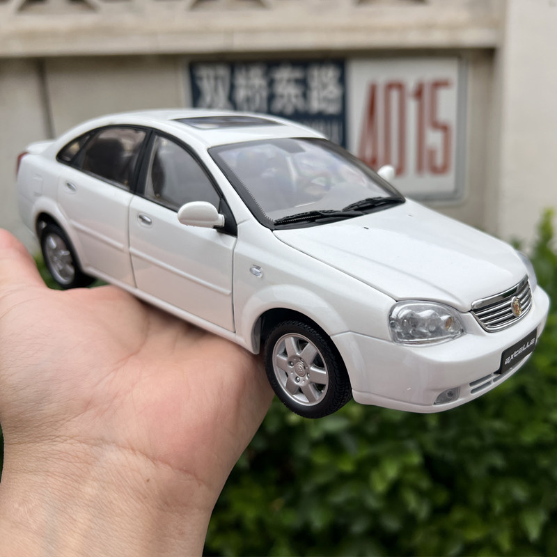 1:18原厂别克凯越汽车合金仿真模型 静态摆件 礼品互赠 车模收藏