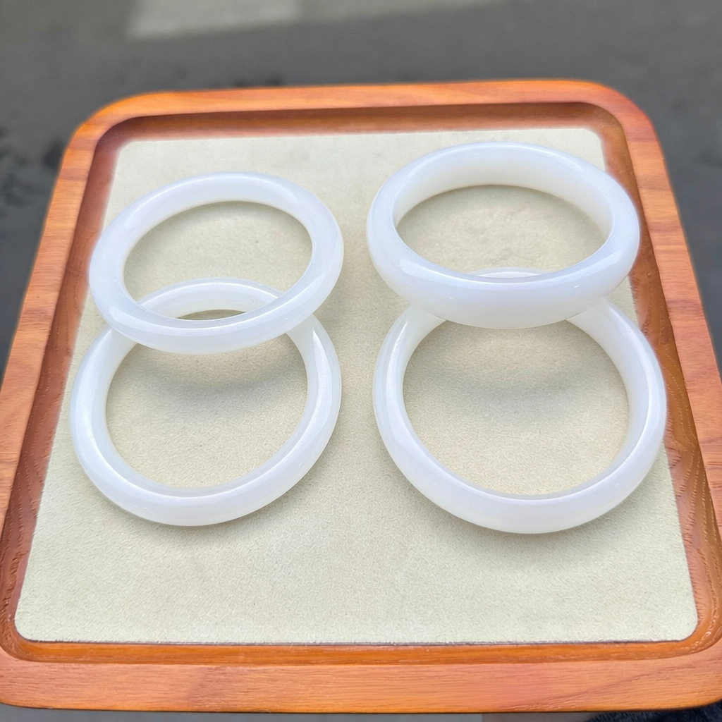 厂家批发A货新疆羊脂白玉手镯