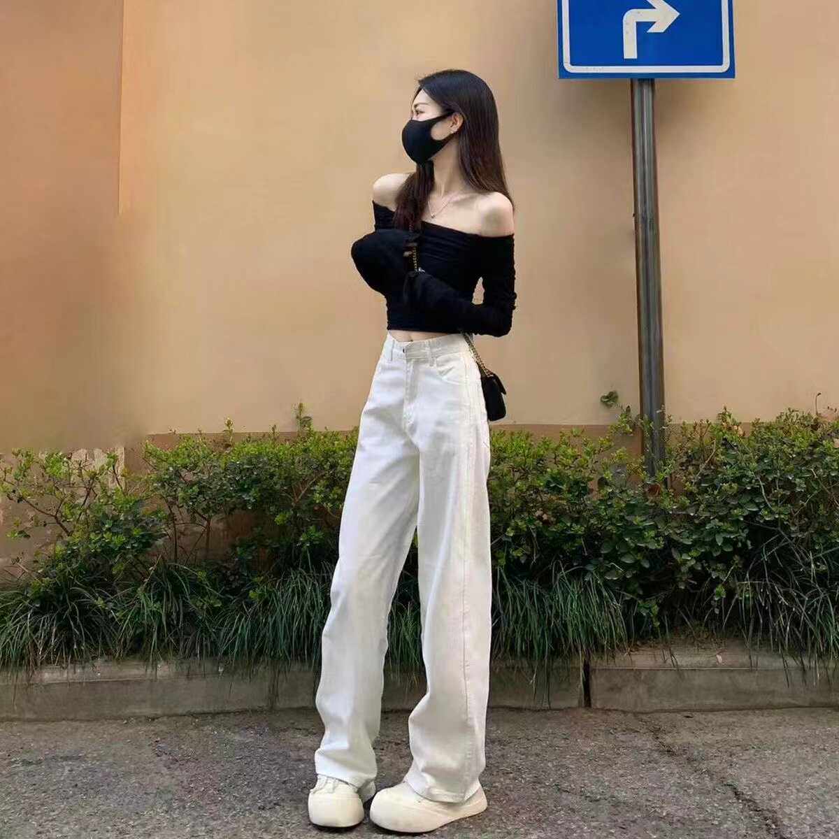 绝美性感辣妹一字领露肩t