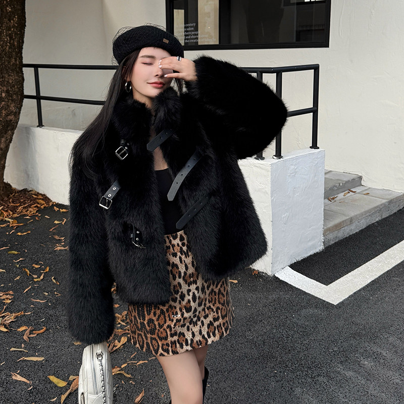 实拍冬季洋气小个子高级皮扣设计感仿环保皮草保暖宽松韩版外套女