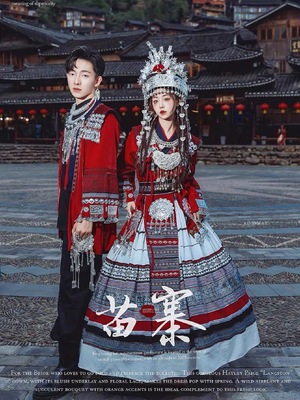 苗族服装情侣舞蹈礼服婚服土家族少数民族风服饰演出摄影旅拍影楼