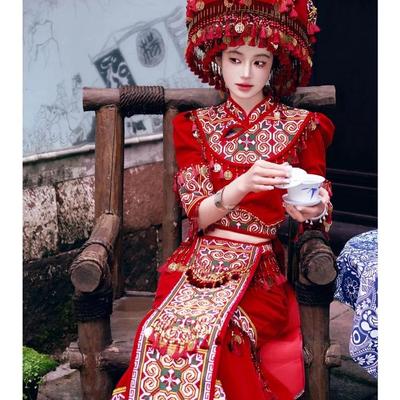 土家族苗族高端刺绣重工婚服装民族风演出服云南贵州旅拍摄影摄影