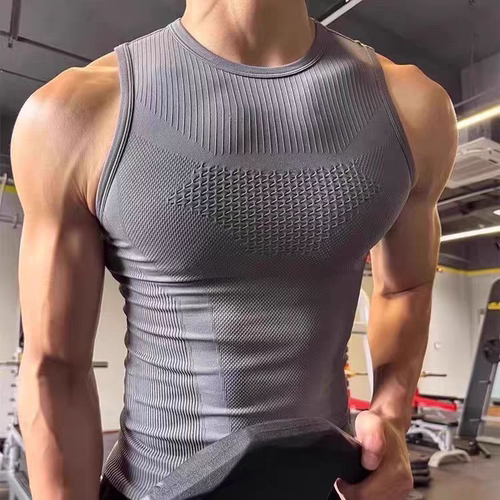健身显大背心弹力修身不显瘦吗？