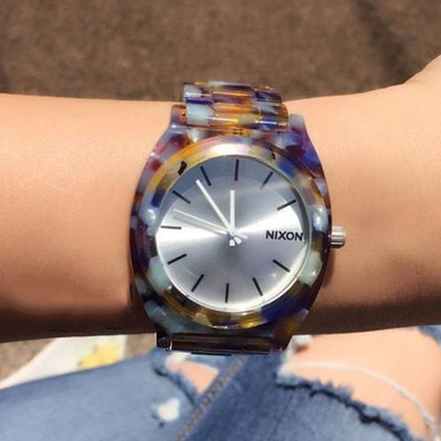 尼克松时尚简约彩色玳瑁情侣手表