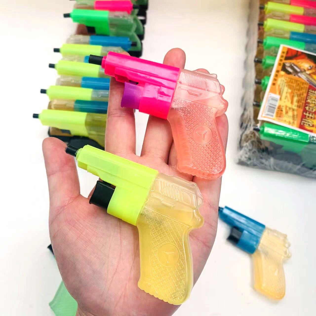 口喷小手枪口喷混合水果味饮料儿时经典怀旧趣味休闲零食玩具糖果