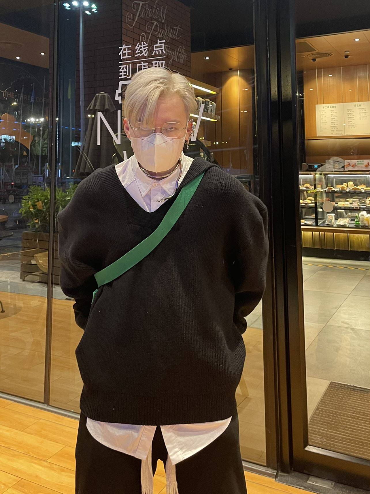 NECOYEP慵懒风纯色连帽毛衣男女2021秋季新款宽松v领针织套头外套