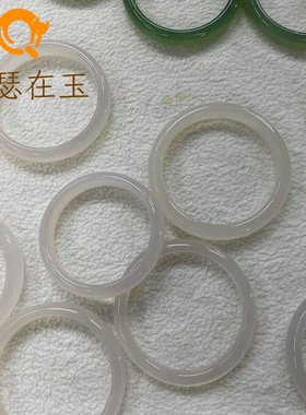 河南南阳石佛寺玉器市场 白月光手镯天然玛瑙玉髓荔枝冻冰种