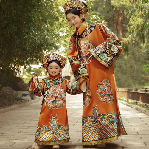 一袭汉服惊艳时光古韵自来