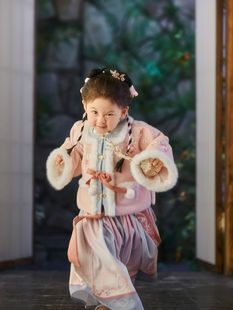 汉服女童冬款凌妙妙女宝宝周岁礼服国风明制粉色加绒2025年拜年服