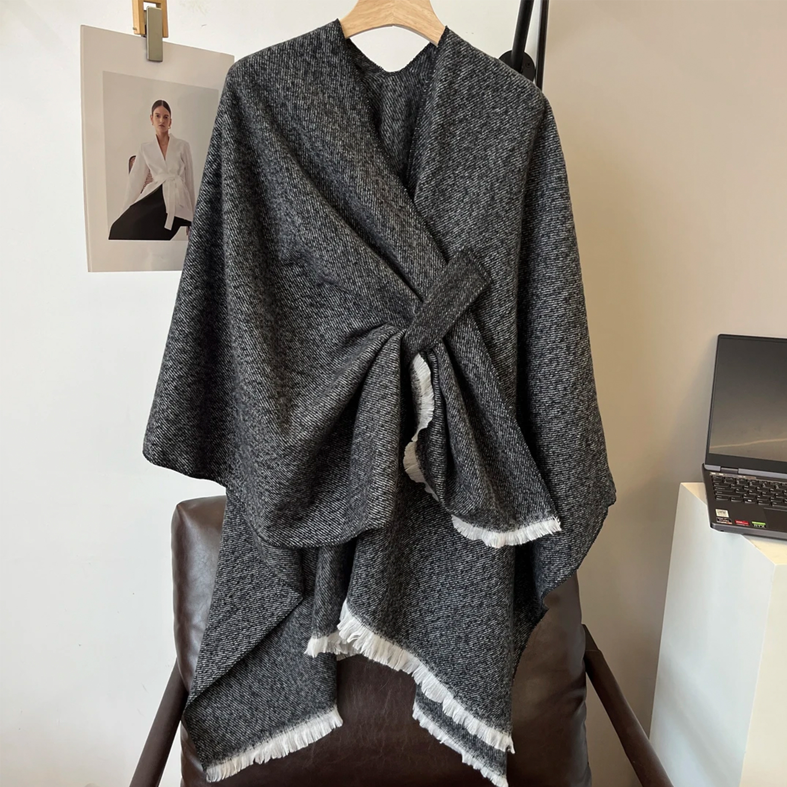 秋冬季复古人字纹大披肩女冬季高级感百搭外搭斗篷围巾保暖CM888