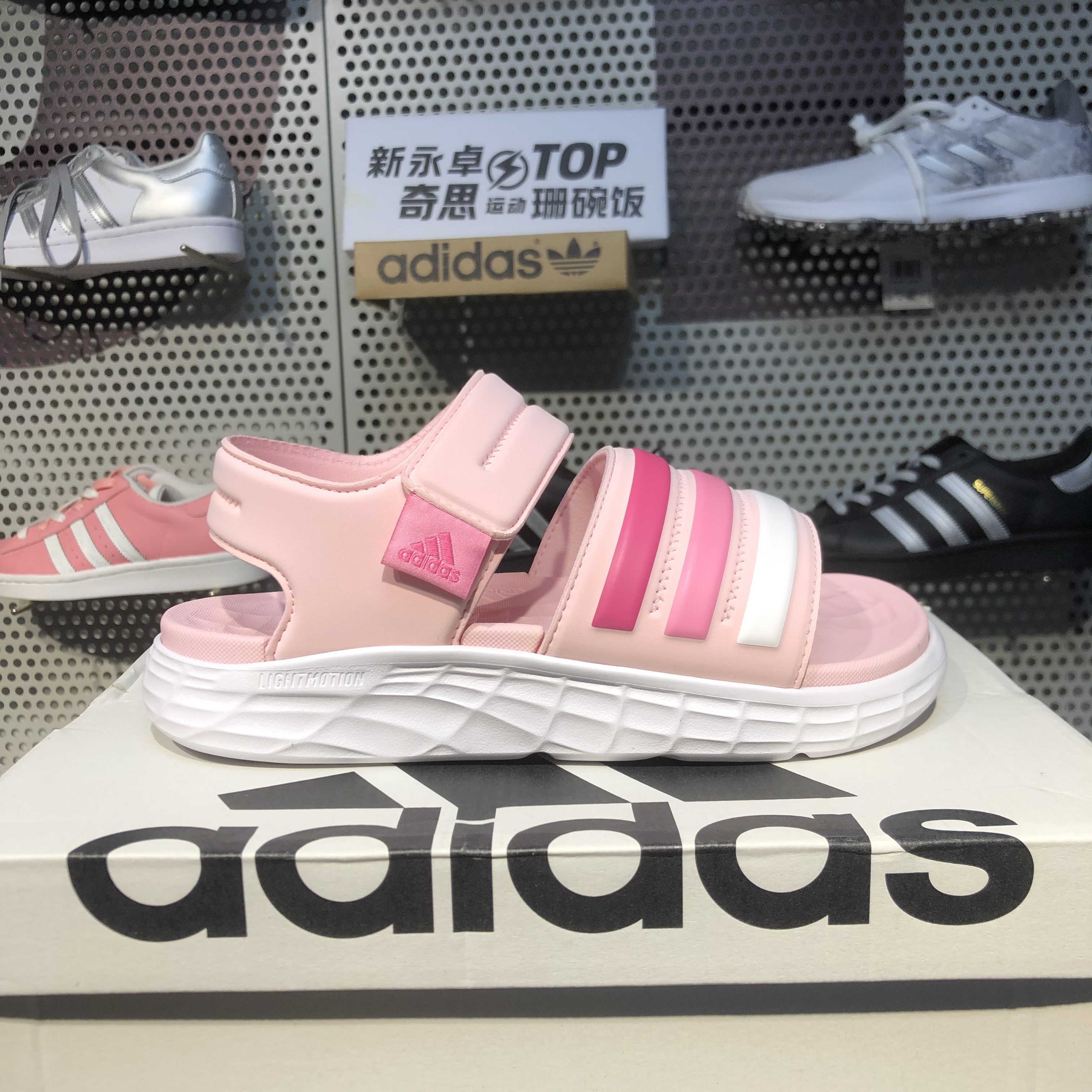断码37adidas阿迪达斯女款户外防滑运动休闲沙滩鞋凉拖鞋id3534