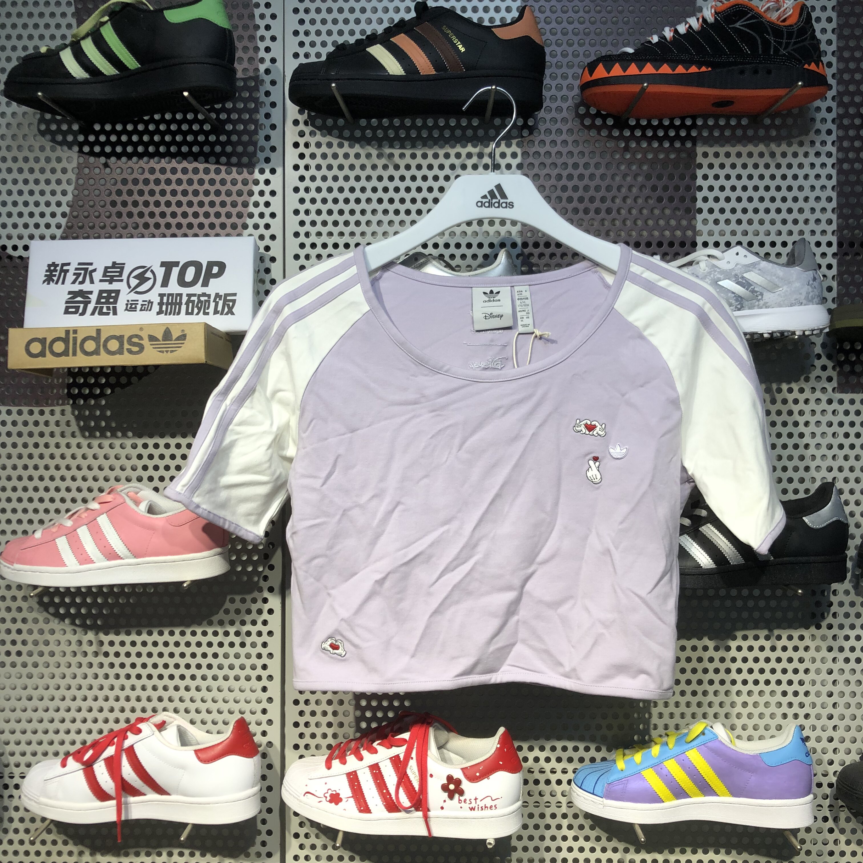 断码XL阿迪达斯Adidas正品三叶草圆领女子运动休闲短袖T恤IY2269