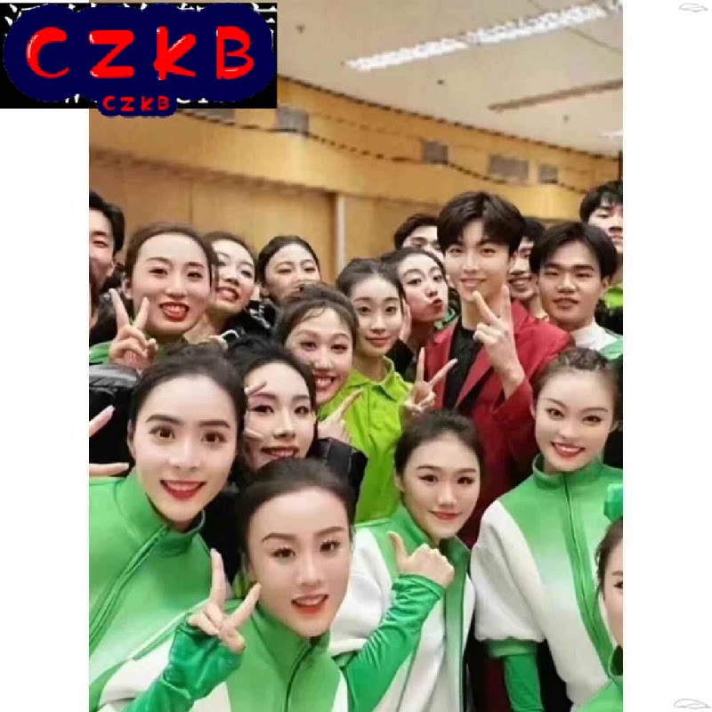 春晚同款上春山演出服青春向太阳男女款大合唱表演啦啦操运动服装