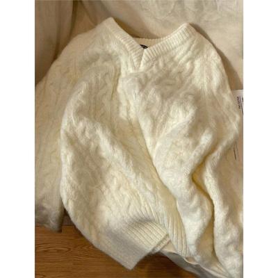 白色v领麻花套头毛衣女秋