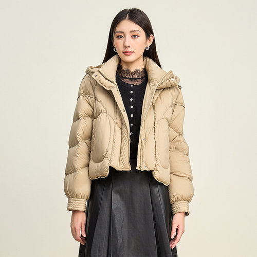 SOMSOM/索玛冬季新品短款菱格绗缝连帽羽绒服外套