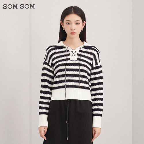 SOMSOM/索玛秋季时尚抽绳黑白条纹撞色钩花海军领宽松休闲针织衫
