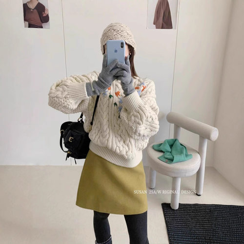 苏珊 韩版2025秋装时尚洋气花朵绣花针织宽松减龄套头毛衣女1980S