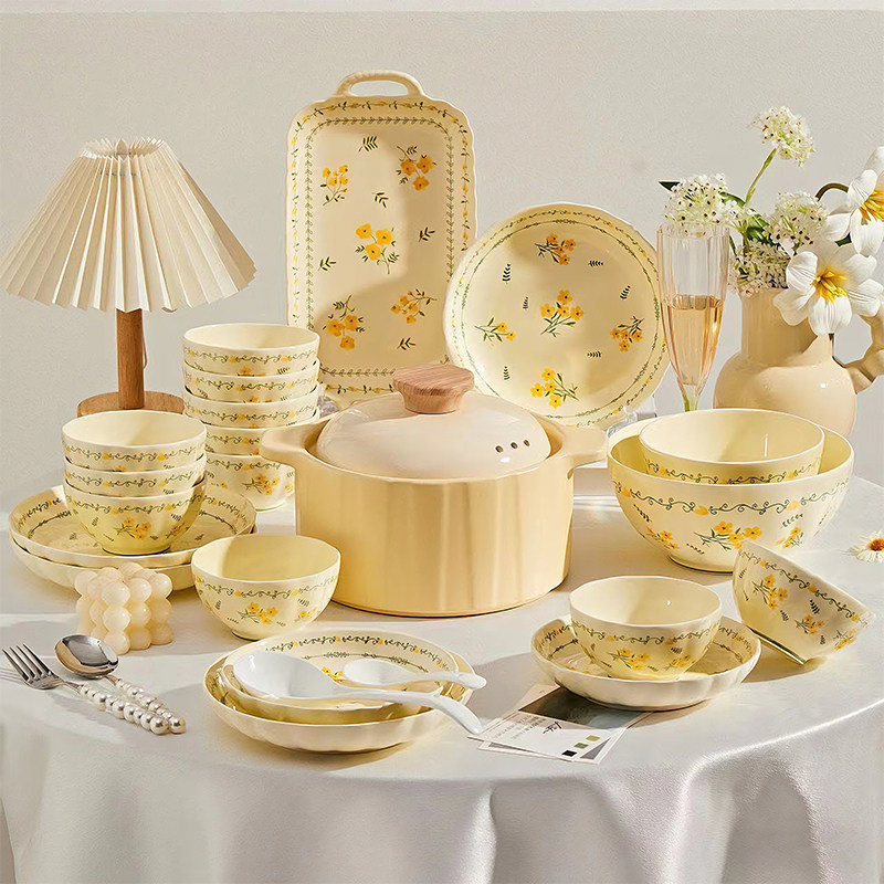 釉下彩碗碟套装家用2026新款高颜值奶油风陶瓷餐具套装碗盘筷乔迁