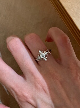 防撞款爆闪纯欲十字鸢尾花戒指女