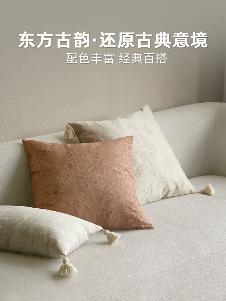 采购产品“花的叙述”植物染色的花朵，棉花和亚麻流苏枕头，床边