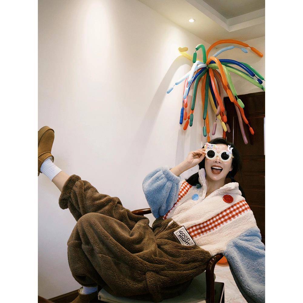 情侣睡衣女款2025新款冬季珊瑚绒加厚加绒保暖假两件连体衣家居服