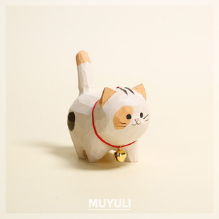 小猫咪招财猫办公室工位电脑桌面摆件创意装 手工木雕三花猫 饰品