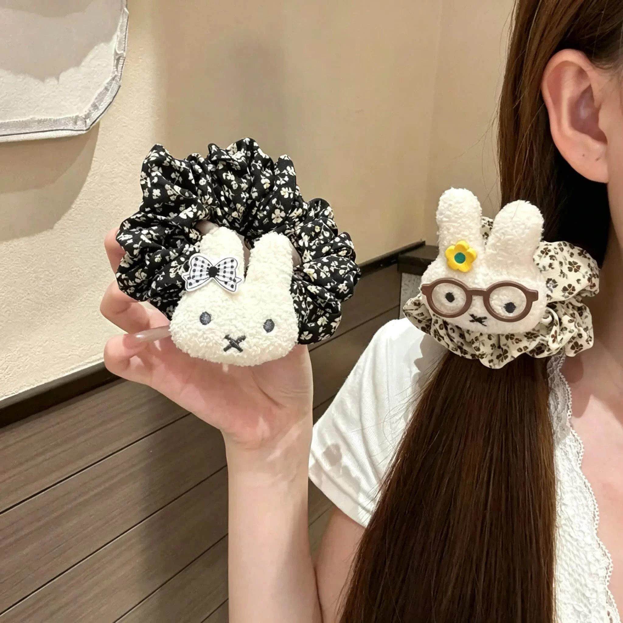 奶咖碎花米菲兔大肠发圈秋冬新款可爱少女头饰刘海盘发皮筋