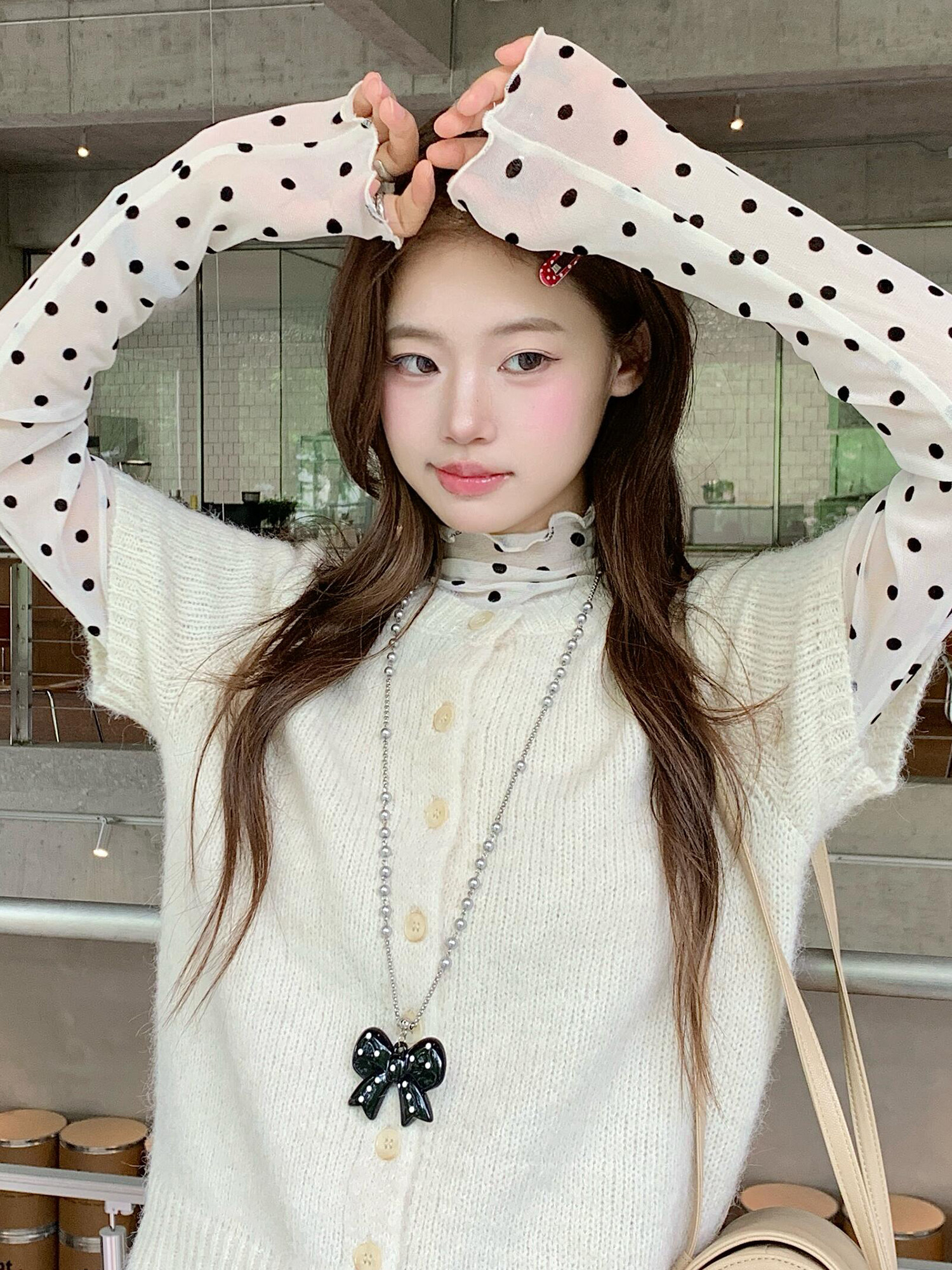 韩系ins黑色波点蝴蝶结珍珠项链女搭配衣服装饰毛衣链长款配饰品
