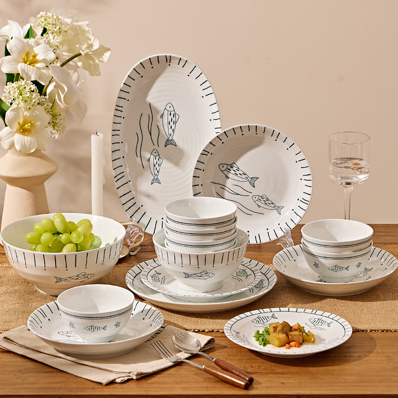 日式碗具套装家用2025新款高颜值陶瓷碗盘简约釉下彩餐具乔迁送礼